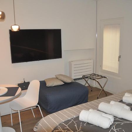 Apartament Modena Charme Belle Arti Zewnętrze zdjęcie
